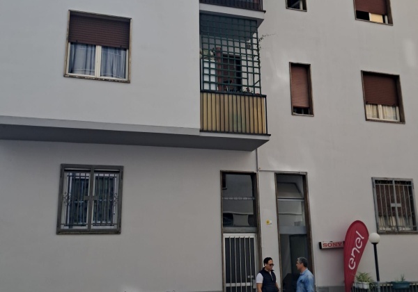 Milano (MI), Via GIAMBELLINO, 0 , 1 Stanza Stanze,1 BagnoBathrooms,Laboratorio,Vendita,Via GIAMBELLINO,0,1157