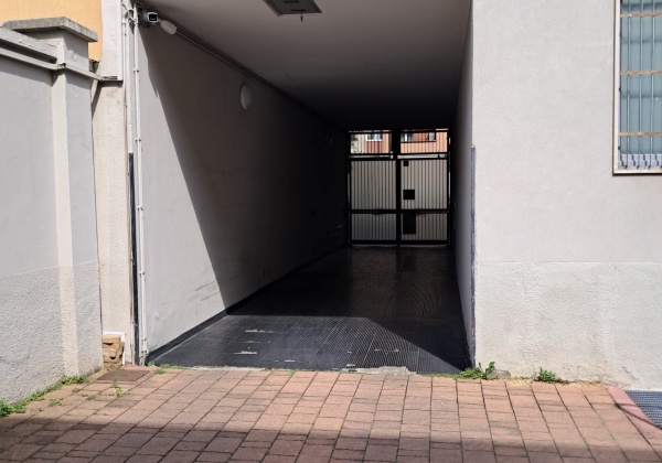 Milano (MI), Via GIAMBELLINO, 0 , 1 Stanza Stanze,1 BagnoBathrooms,Laboratorio,Vendita,Via GIAMBELLINO,0,1157